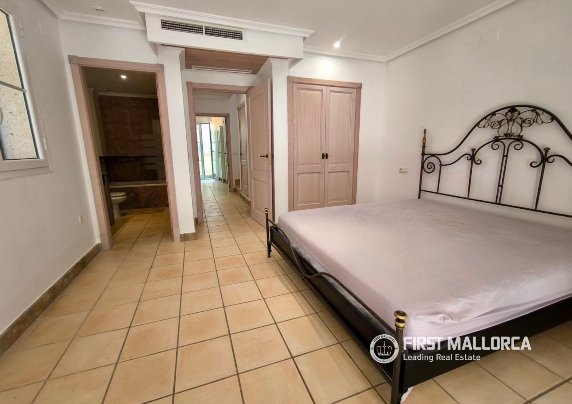 Huvila Santa Ponsa, Mallorca, Espanja 4 makuuhuonetta, 158 m2 No. 181955