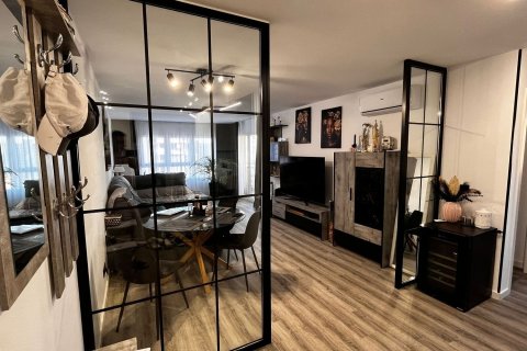 Apartment in Benidorm, Alicante, Spain 2 bedrooms, 97 sq.m. No. 142968