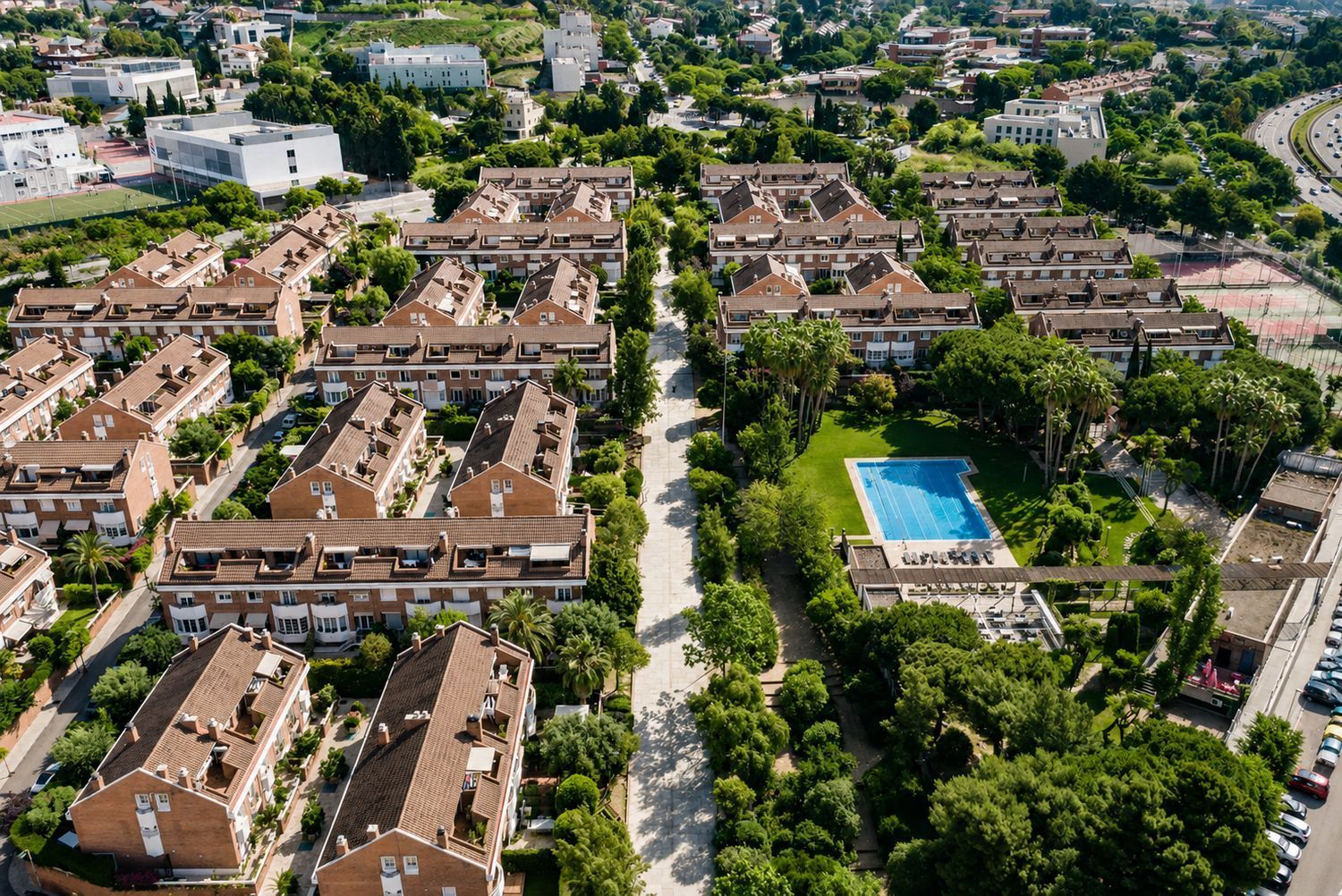 Сasa en Esplugues de Llobregat, Barcelona, España 5 dormitorios, 354 m2 No. 184606