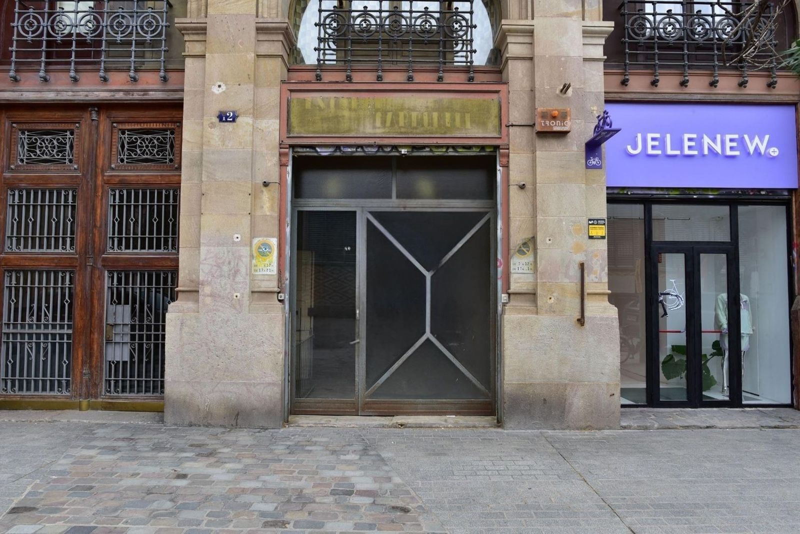 Lokal usługowy w Barcelona, Hiszpania 587 mkw. nr 184610
