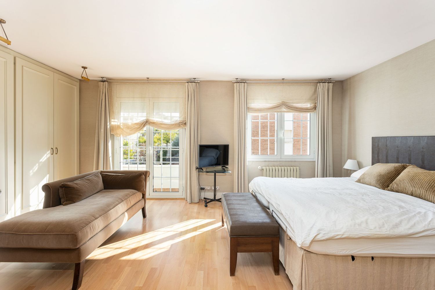 House in Esplugues de Llobregat, Barcelona, Spain 4 bedrooms, 262 sq.m. No. 184607
