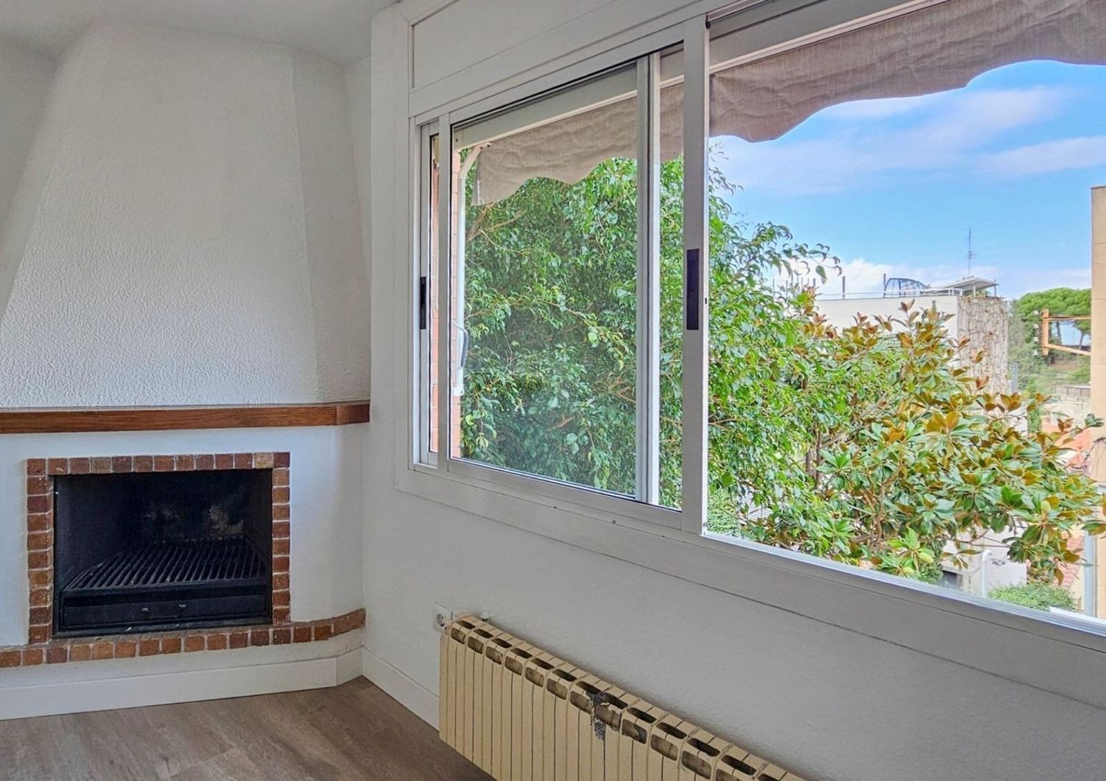 House in Sant Just Desvern, Barcelona, Spain 5 bedrooms, 240 sq.m. No. 184608