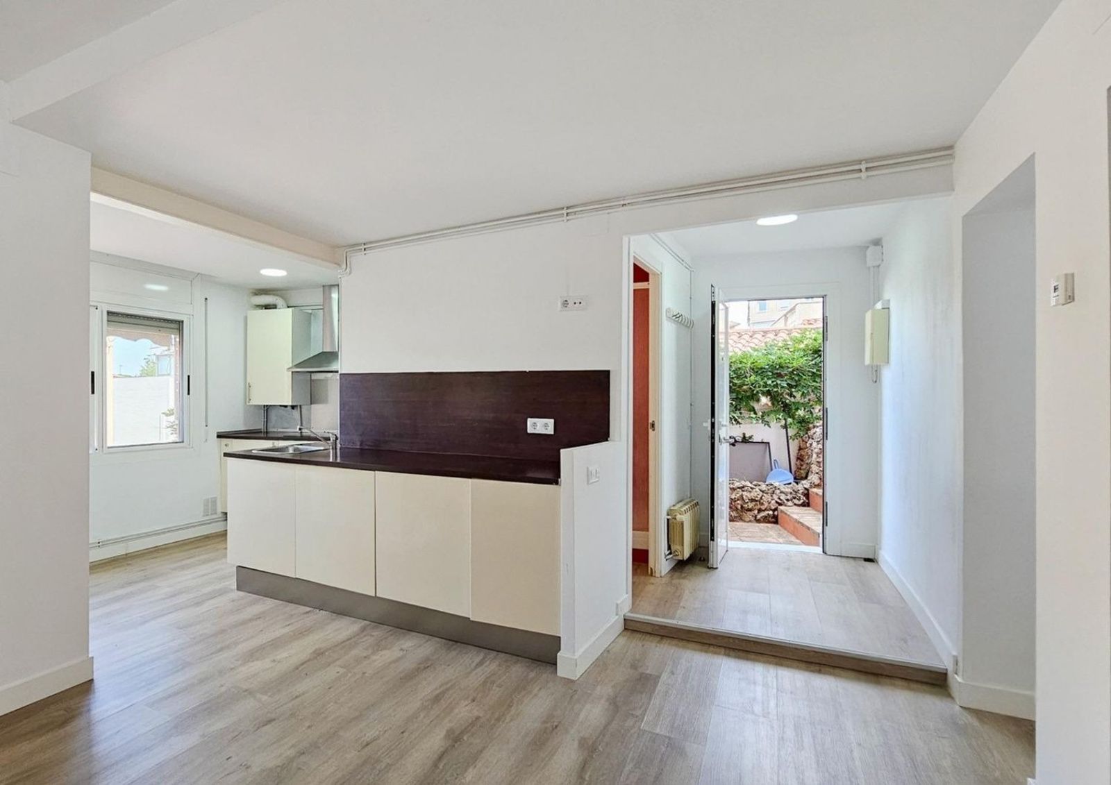 House in Sant Just Desvern, Barcelona, Spain 5 bedrooms, 240 sq.m. No. 184608