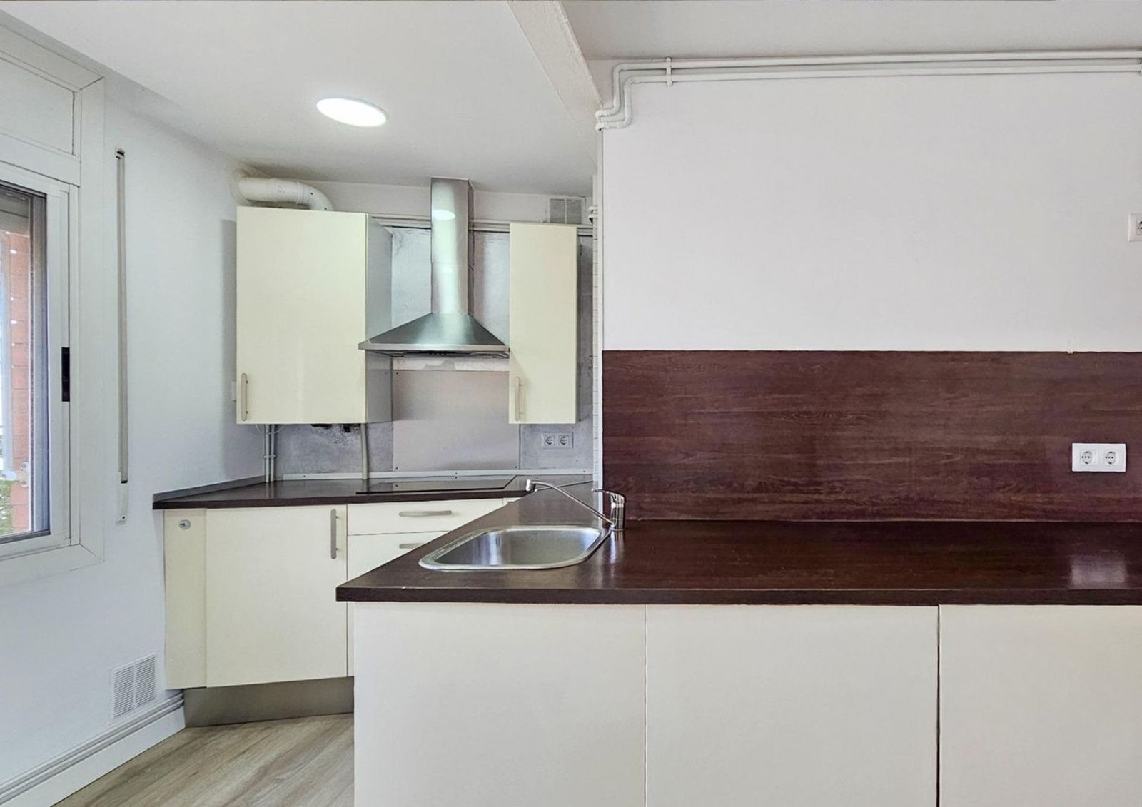 House in Sant Just Desvern, Barcelona, Spain 5 bedrooms, 240 sq.m. No. 184608
