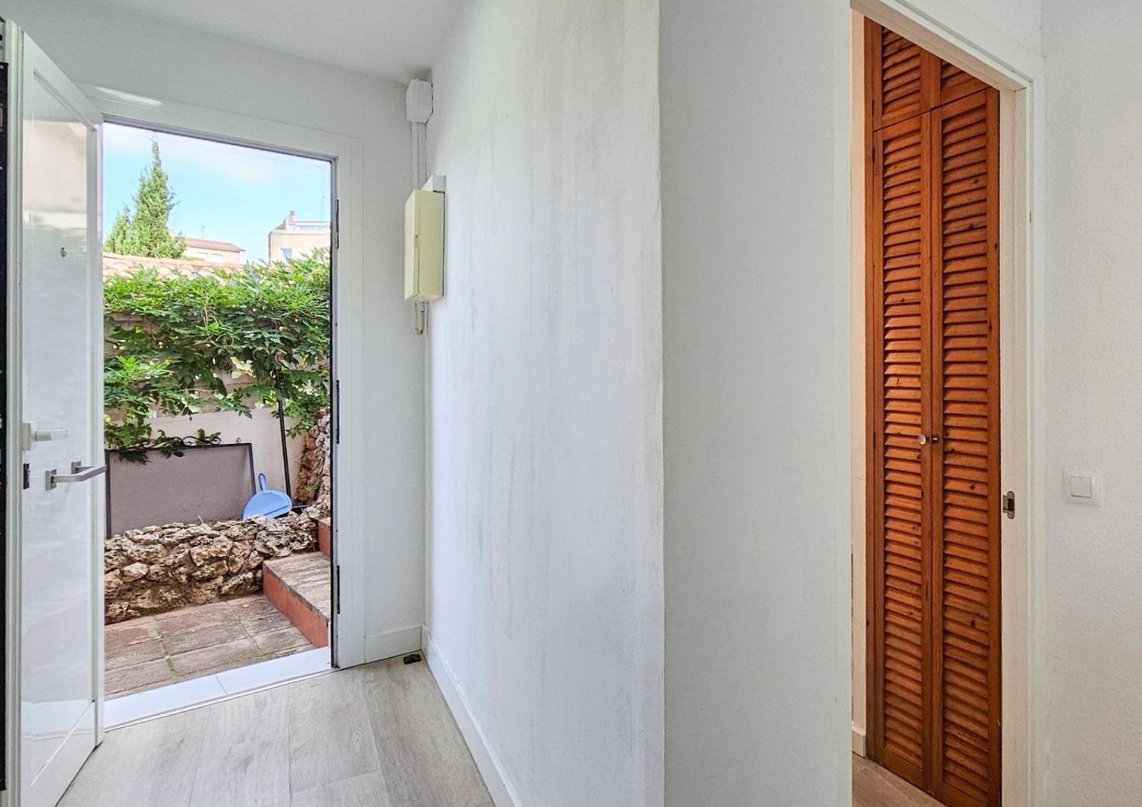 House in Sant Just Desvern, Barcelona, Spain 5 bedrooms, 240 sq.m. No. 184608