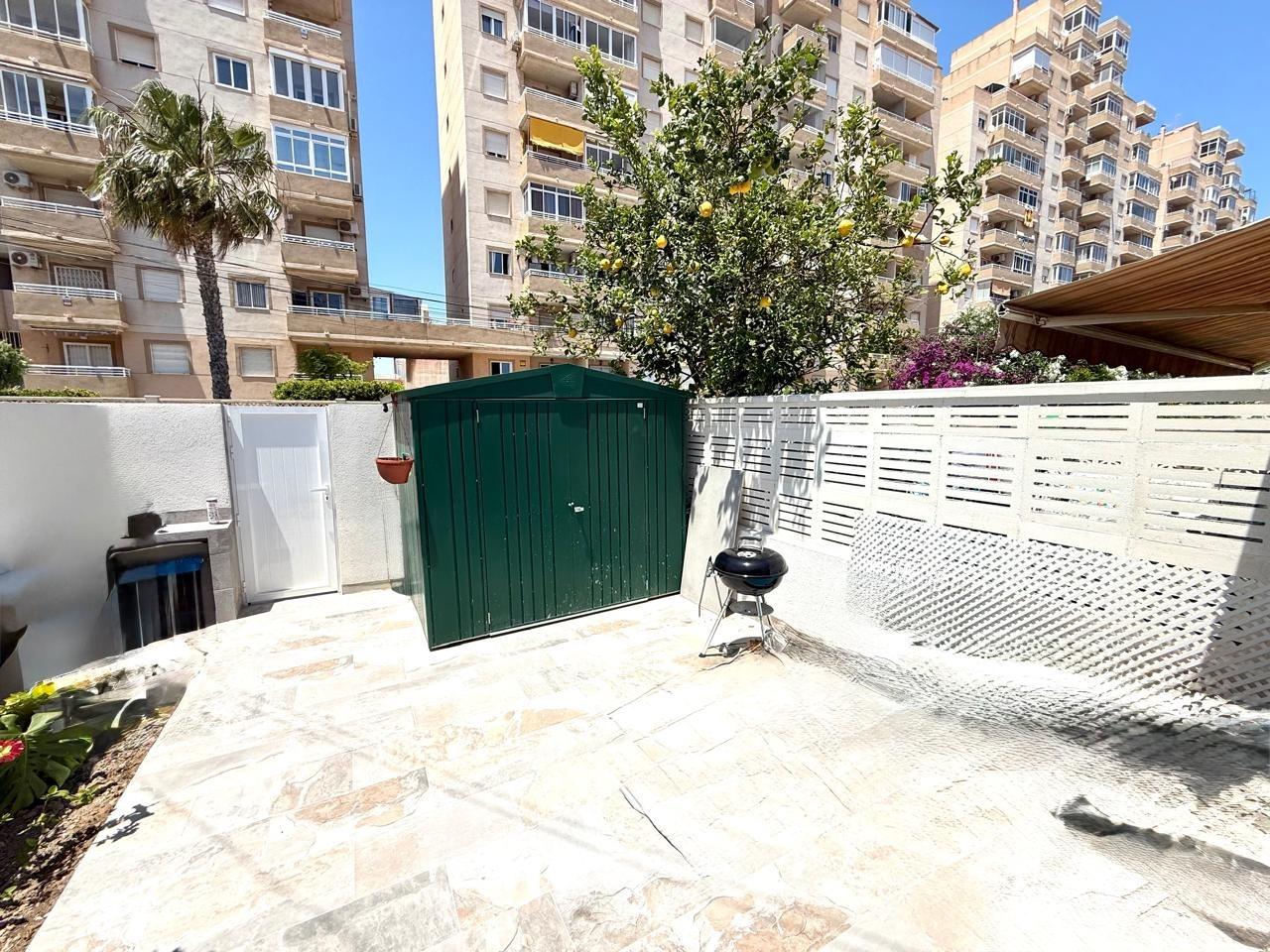Bungalowi Torrevieja, Alicante, Espanja 1 makuuhuone, 68 m2 No. 150051