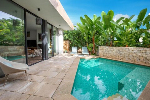 Talo Castelldefels, Barcelona, Espanja 7 makuuhuonetta, 379 m2 No. 164803
