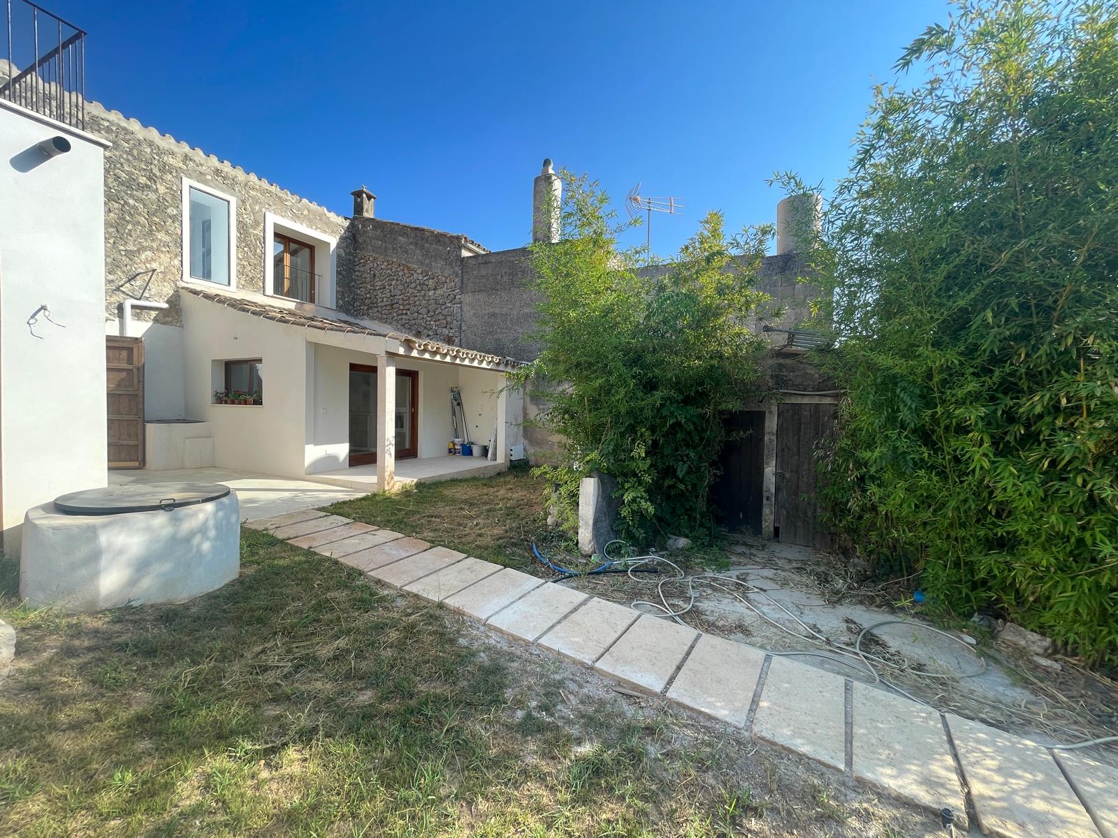 Villa in Campanet, Mallorca, Spain 4 bedrooms, 200 sq.m. No. 97132