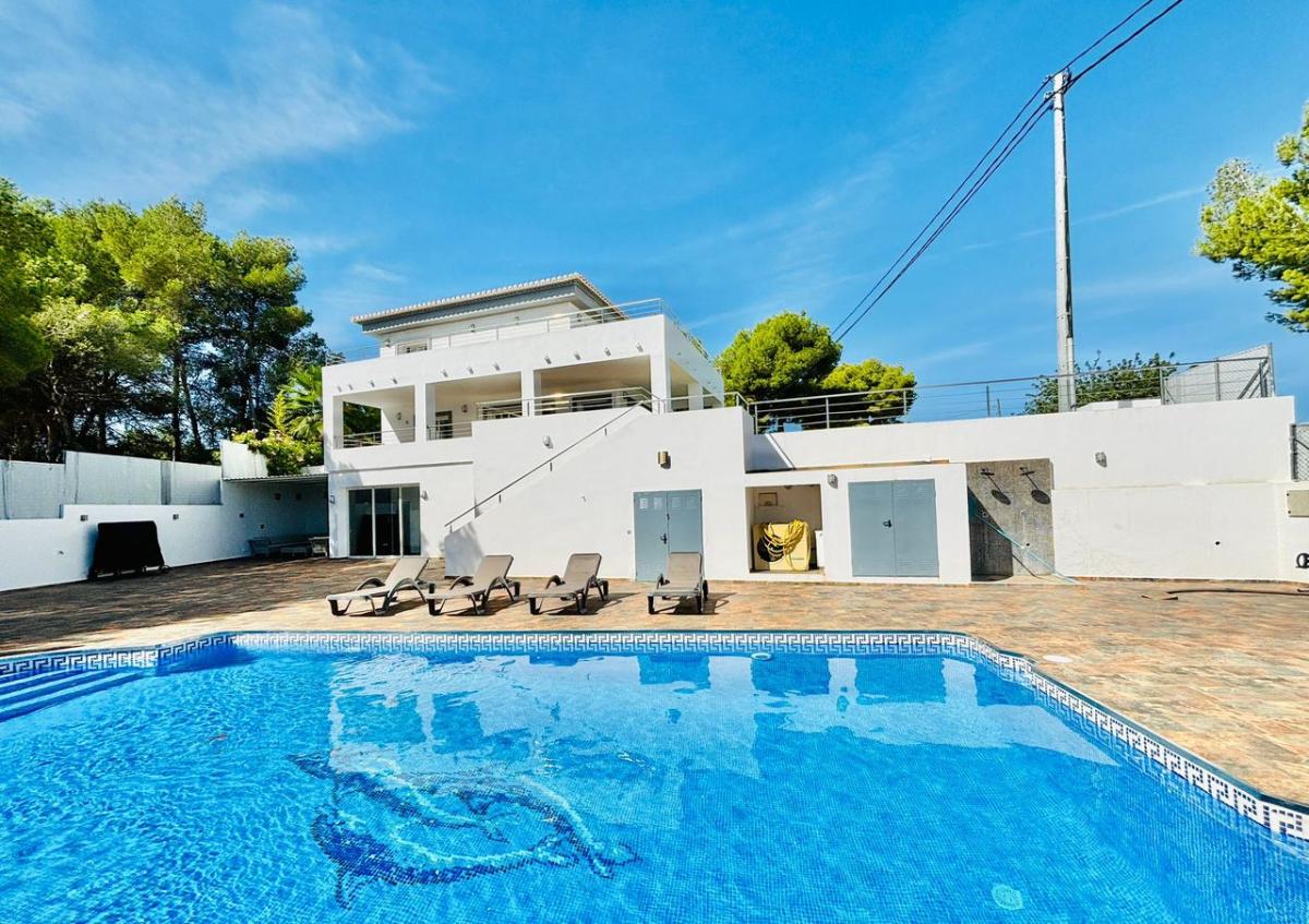 Villa a Javea, Alicante, Spagna 7 camere da letto, 300 mq. N° 149017