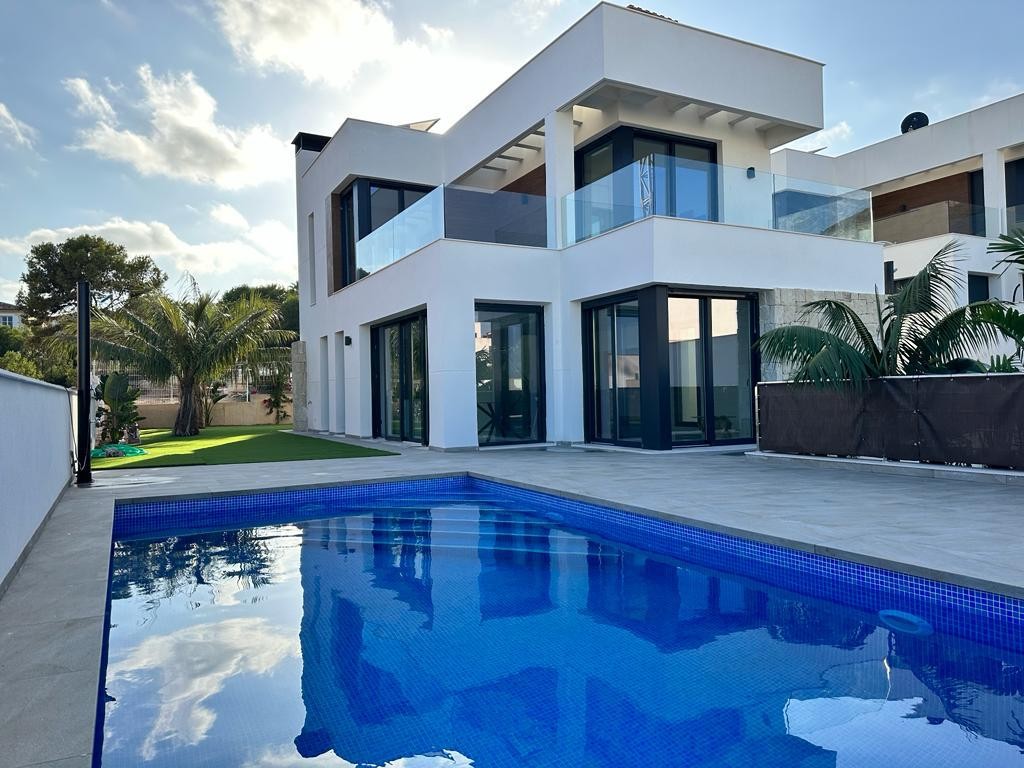 Вилла в Финестрат, Аликанте, Испания 4 спальни, 244м2 №145093