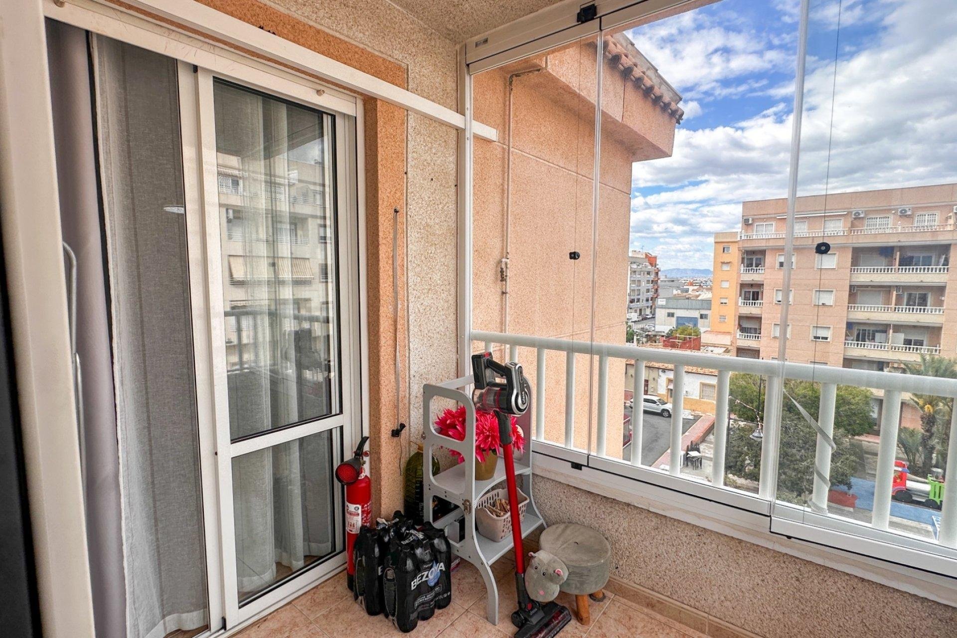 Lägenhet i Torrevieja, Alicante, Spanien 3 sovrum, 94 kvm. Nr. 167996
