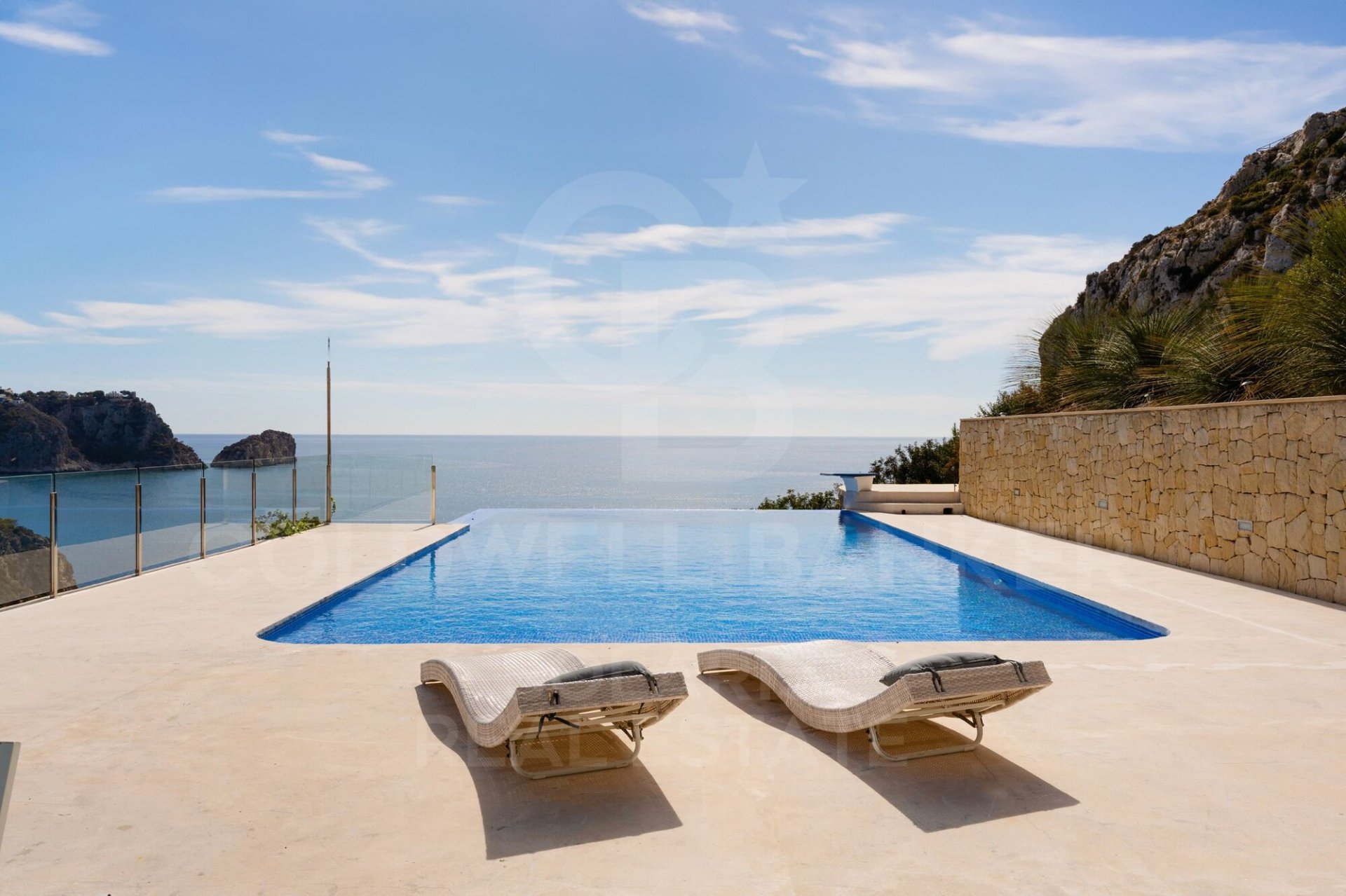 Villa in Javea, Alicante, Spain 5 bedrooms, 282 sq.m. No. 158848