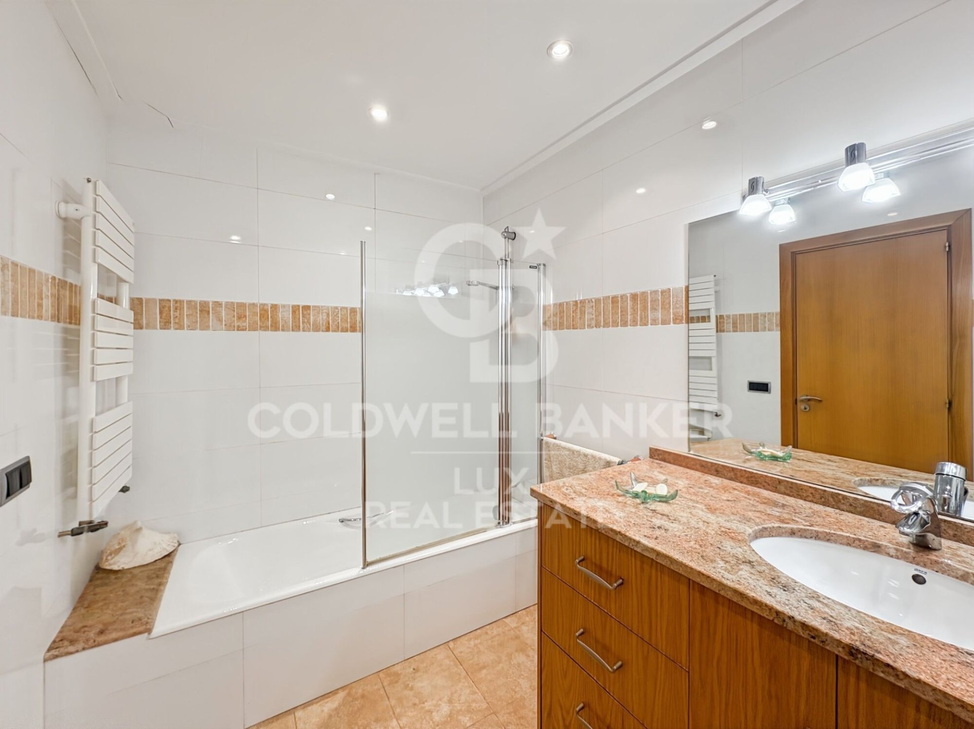 Villa i Empuriabrava, Girona, Spanien 4 sovrum, 372 kvm. Nr. 158844