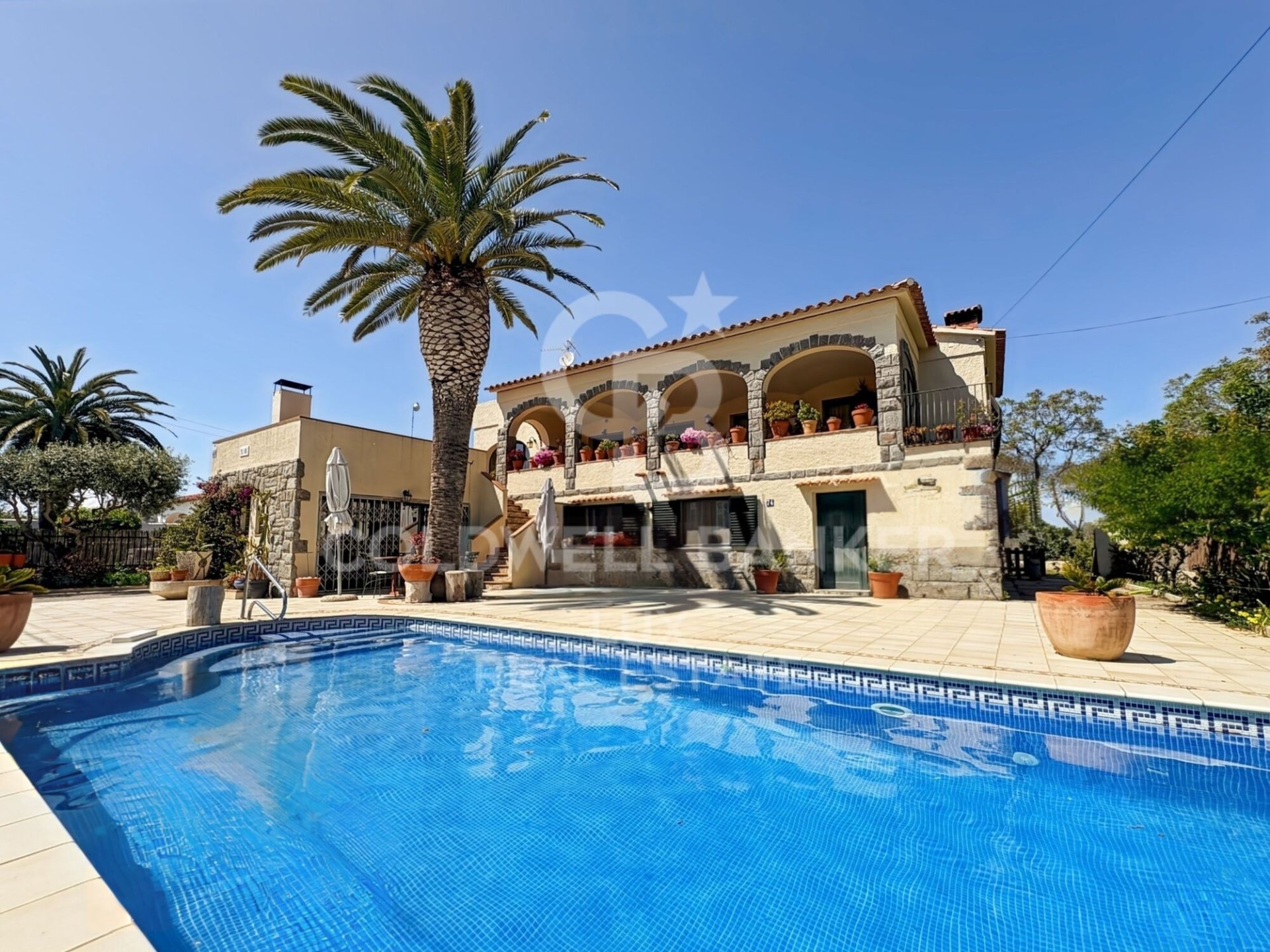 Villa i Empuriabrava, Girona, Spanien 4 sovrum, 372 kvm. Nr. 158844