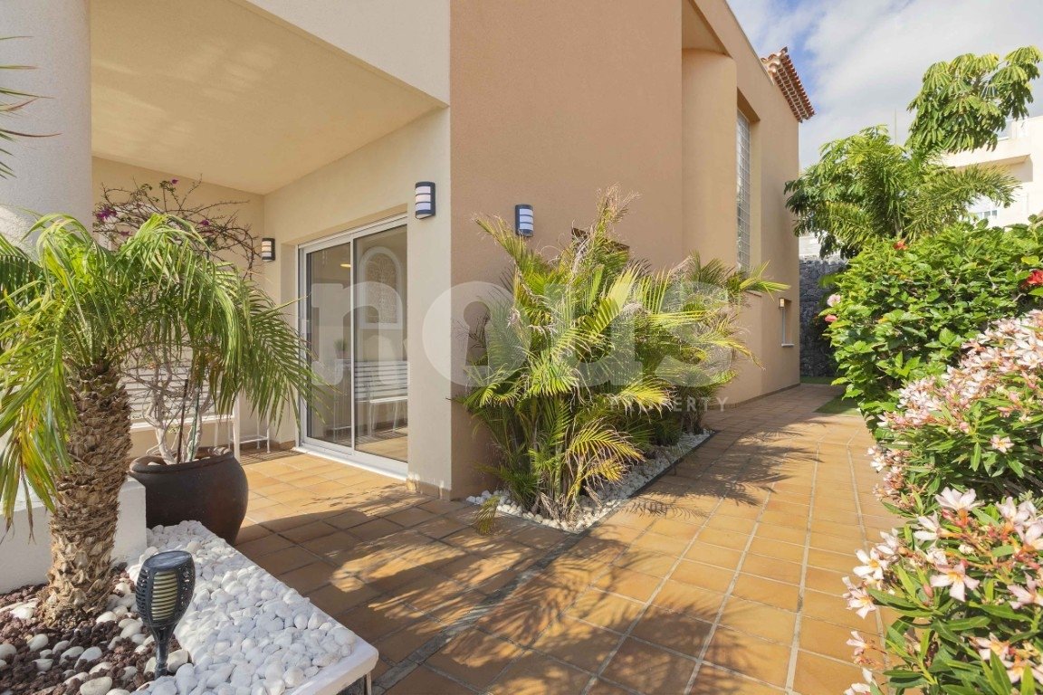 Villa i Tenerife, Spanien 4 sovrum, 329 kvm. Nr. 146969