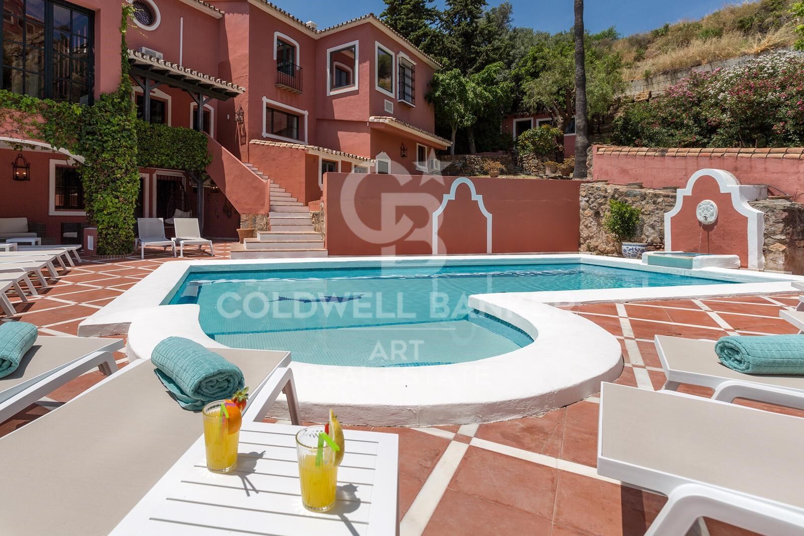 Villa in Benahavis, Malaga, Spain 12 bedrooms, 1058 sq.m. No. 160467