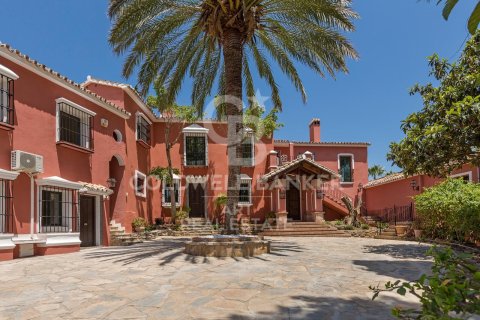 Villa in Benahavis, Malaga, Spain 12 bedrooms, 1058 sq.m. No. 160467