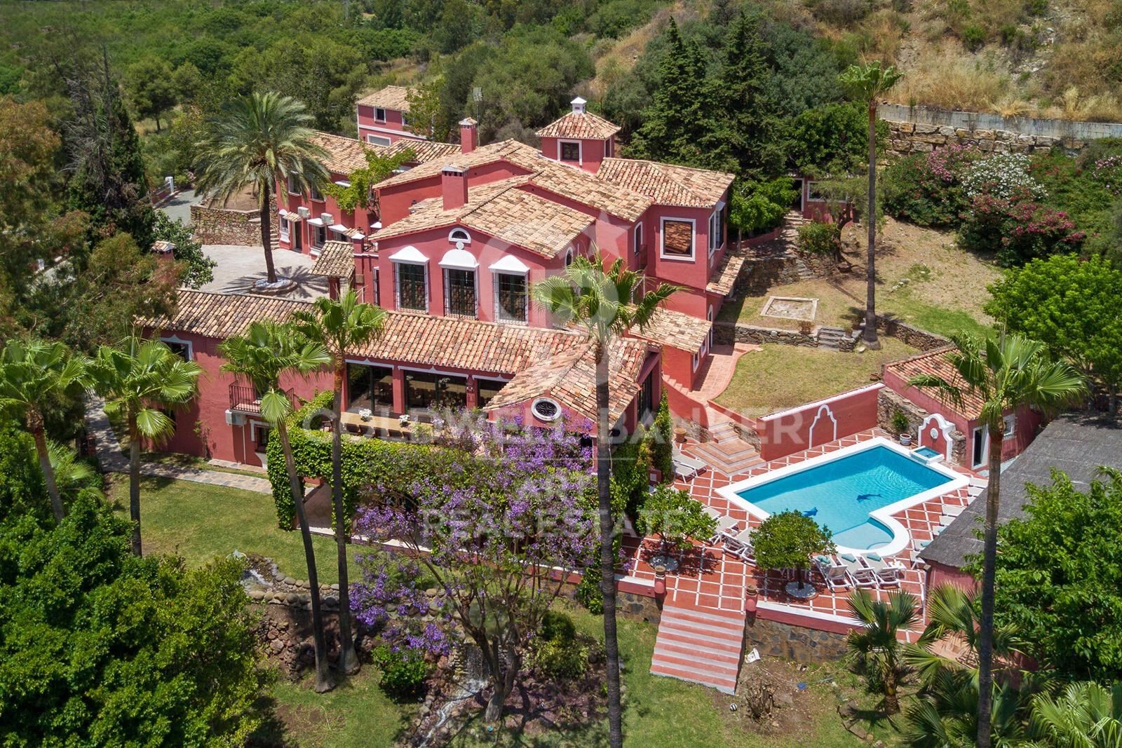 Villa in Benahavis, Malaga, Spain 12 bedrooms, 1058 sq.m. No. 160467