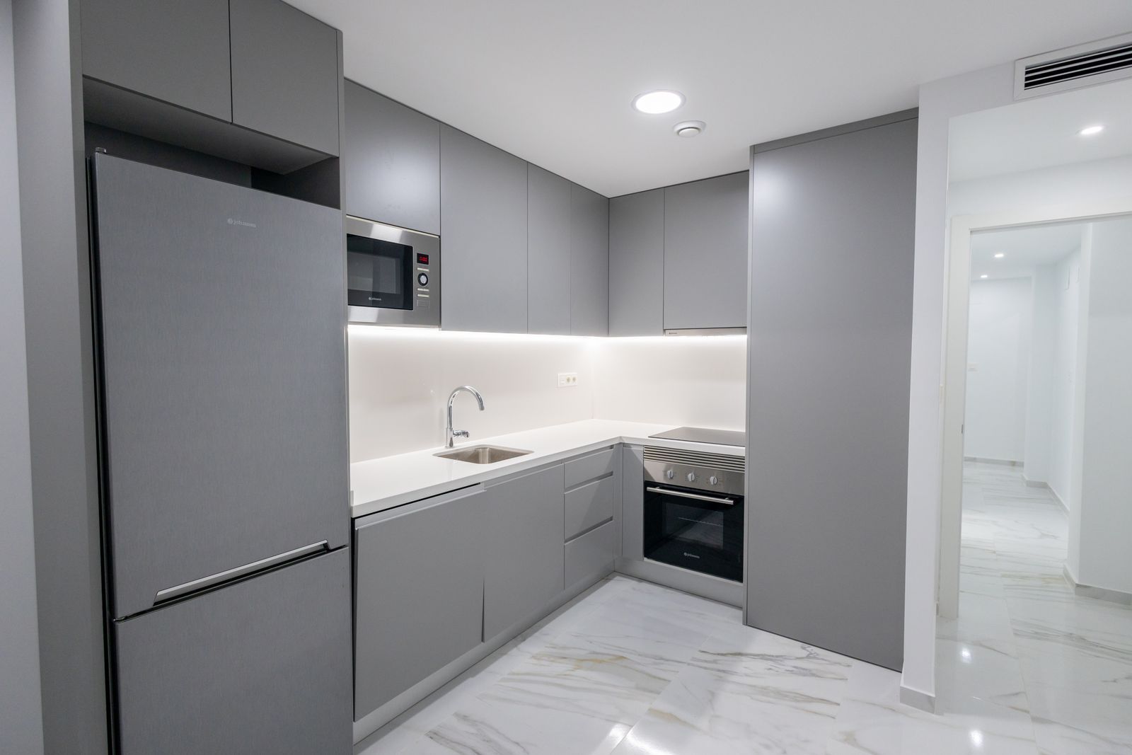 Huoneisto Torrevieja, Alicante, Espanja 80 m2 No. 181652