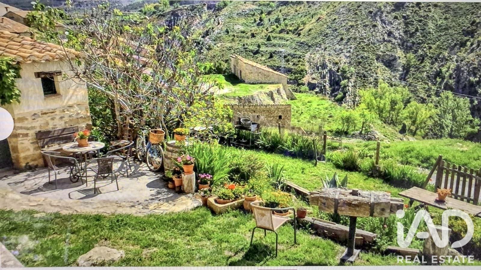 Сasa en Rubielos De Mora, Teruel, España 9 dormitorios, 339 m2 No. 188143