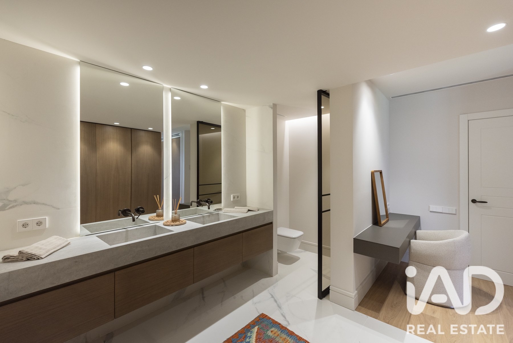 Apartamento en Barcelona, España 3 dormitorios, 279 m2 No. 188146