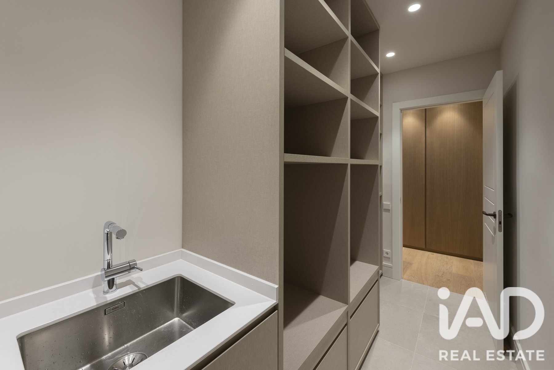 Apartamento en Barcelona, España 3 dormitorios, 279 m2 No. 188146