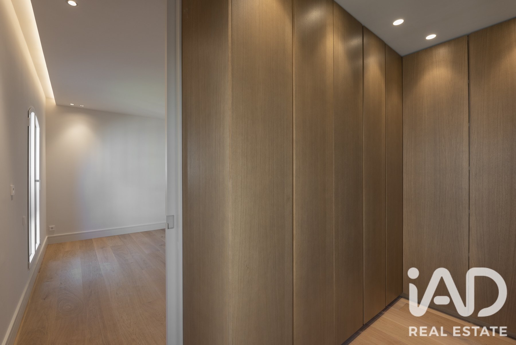 Apartamento en Barcelona, España 3 dormitorios, 279 m2 No. 188146