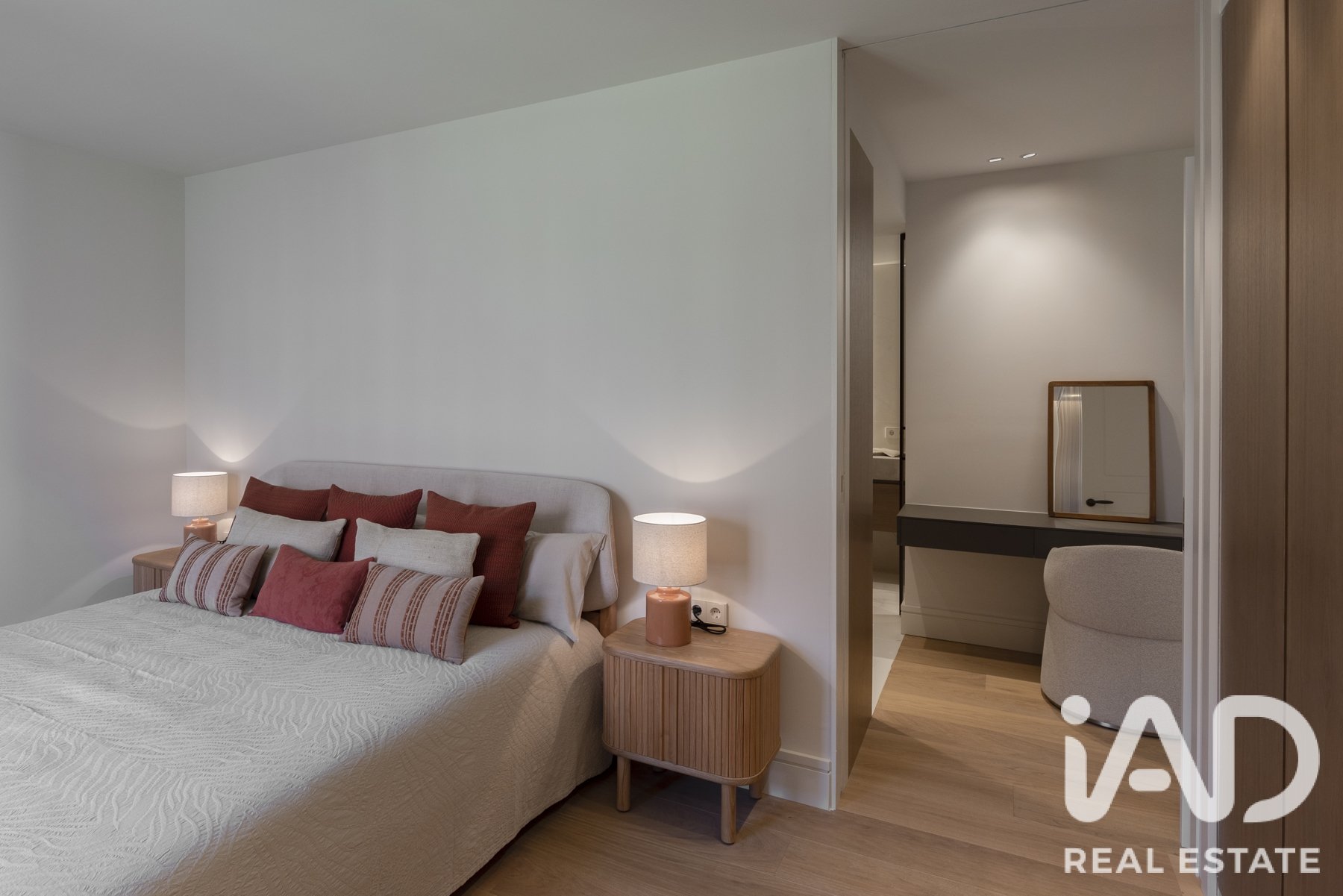 Apartamento en Barcelona, España 3 dormitorios, 279 m2 No. 188146