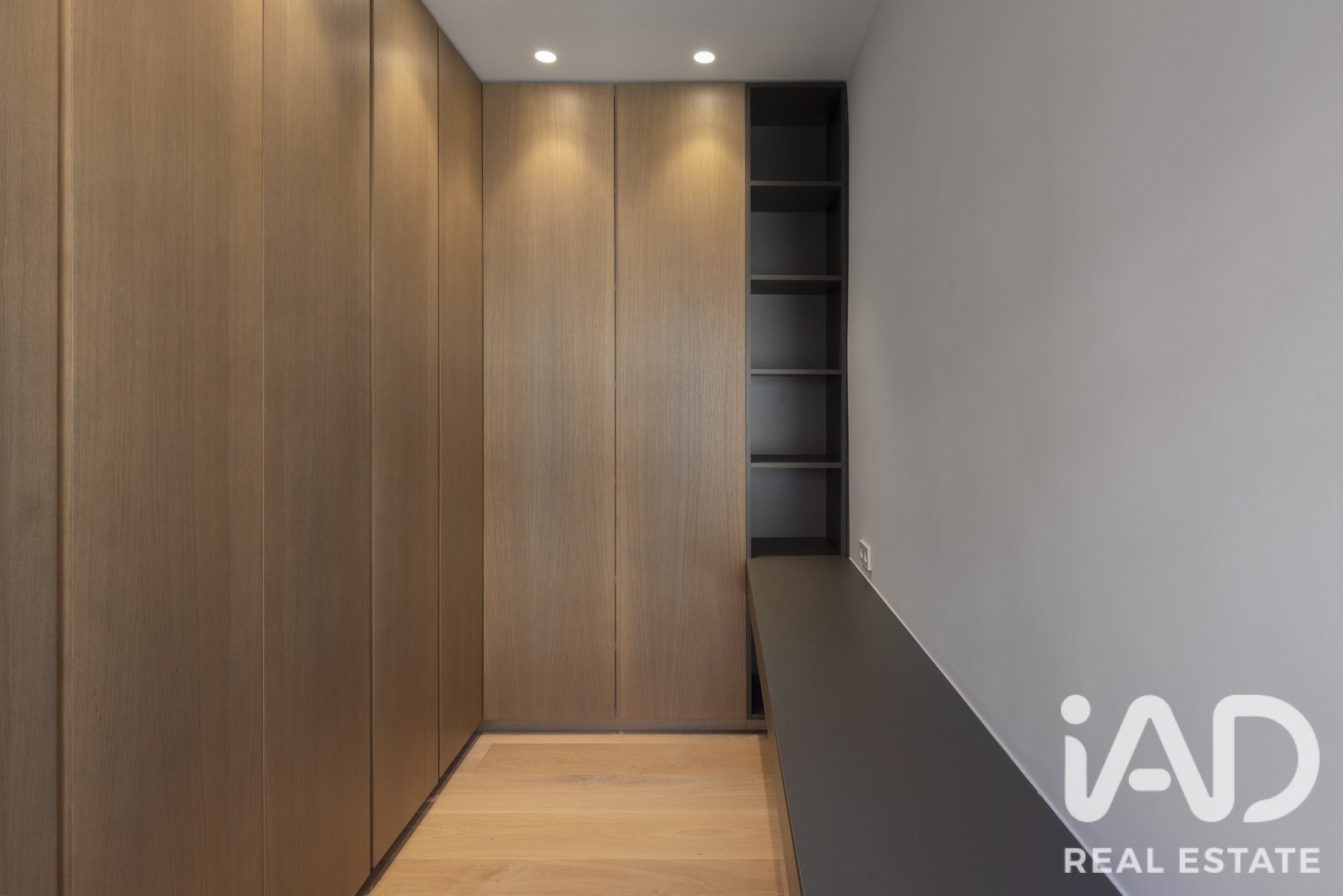 Apartamento en Barcelona, España 3 dormitorios, 279 m2 No. 188146