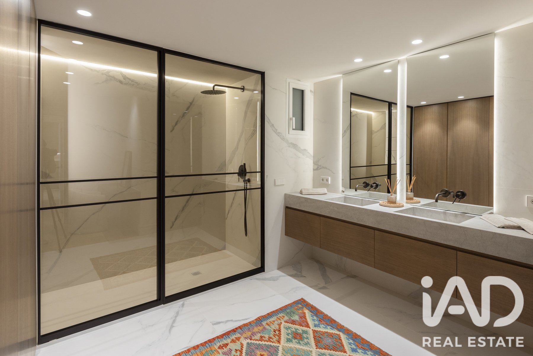 Apartamento en Barcelona, España 3 dormitorios, 279 m2 No. 188146