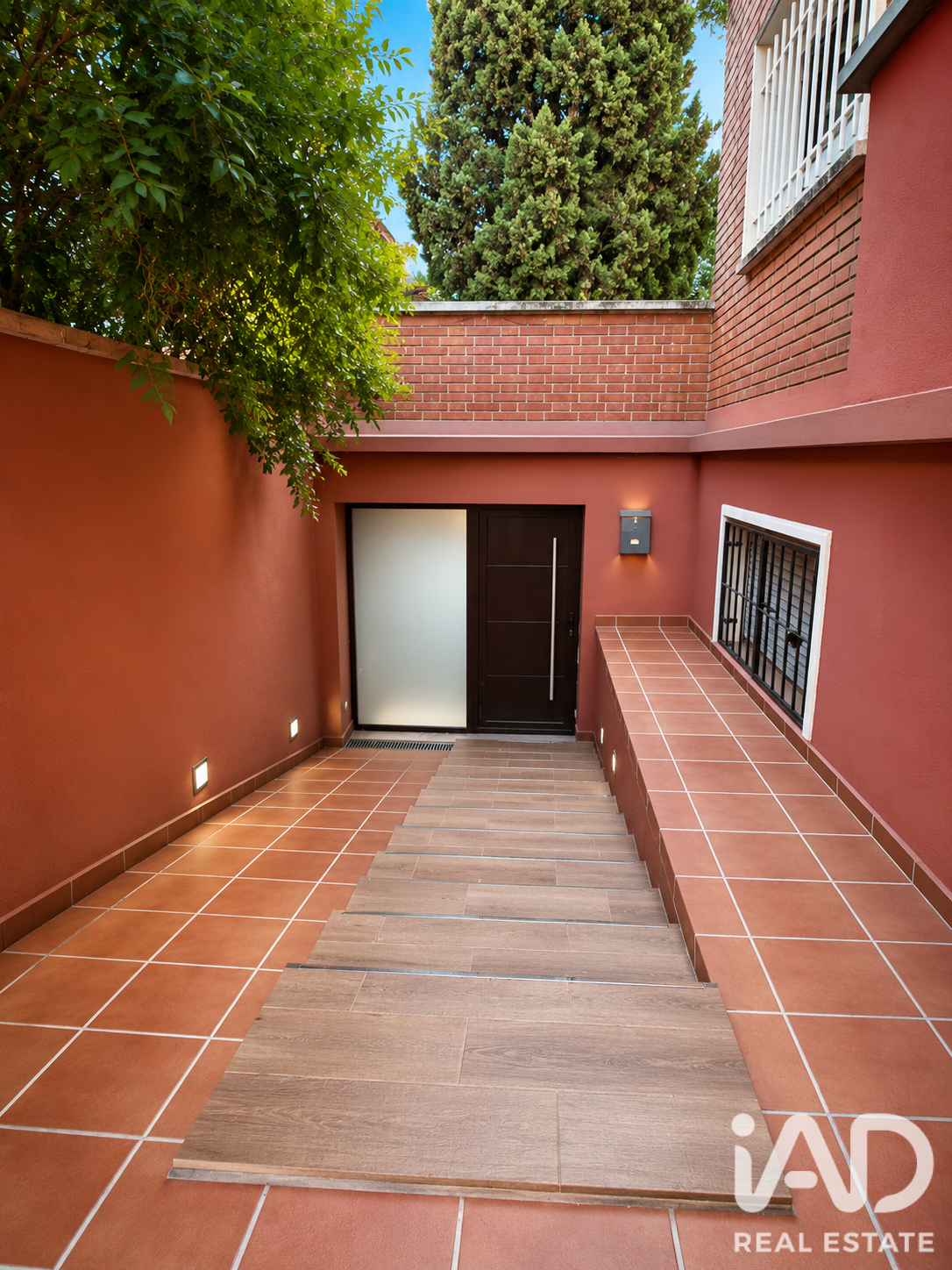 Duplex in Madrid, Spain 3 bedrooms, 130 sq.m. No. 187654