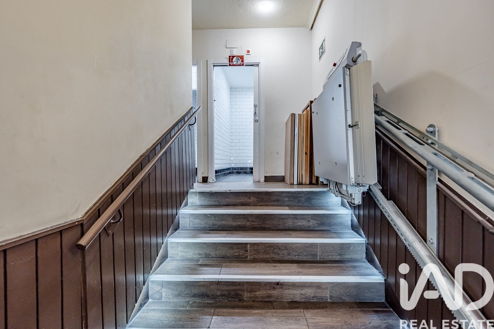 Commercial property in Madrid, Spain 113 sq.m. No. 187651