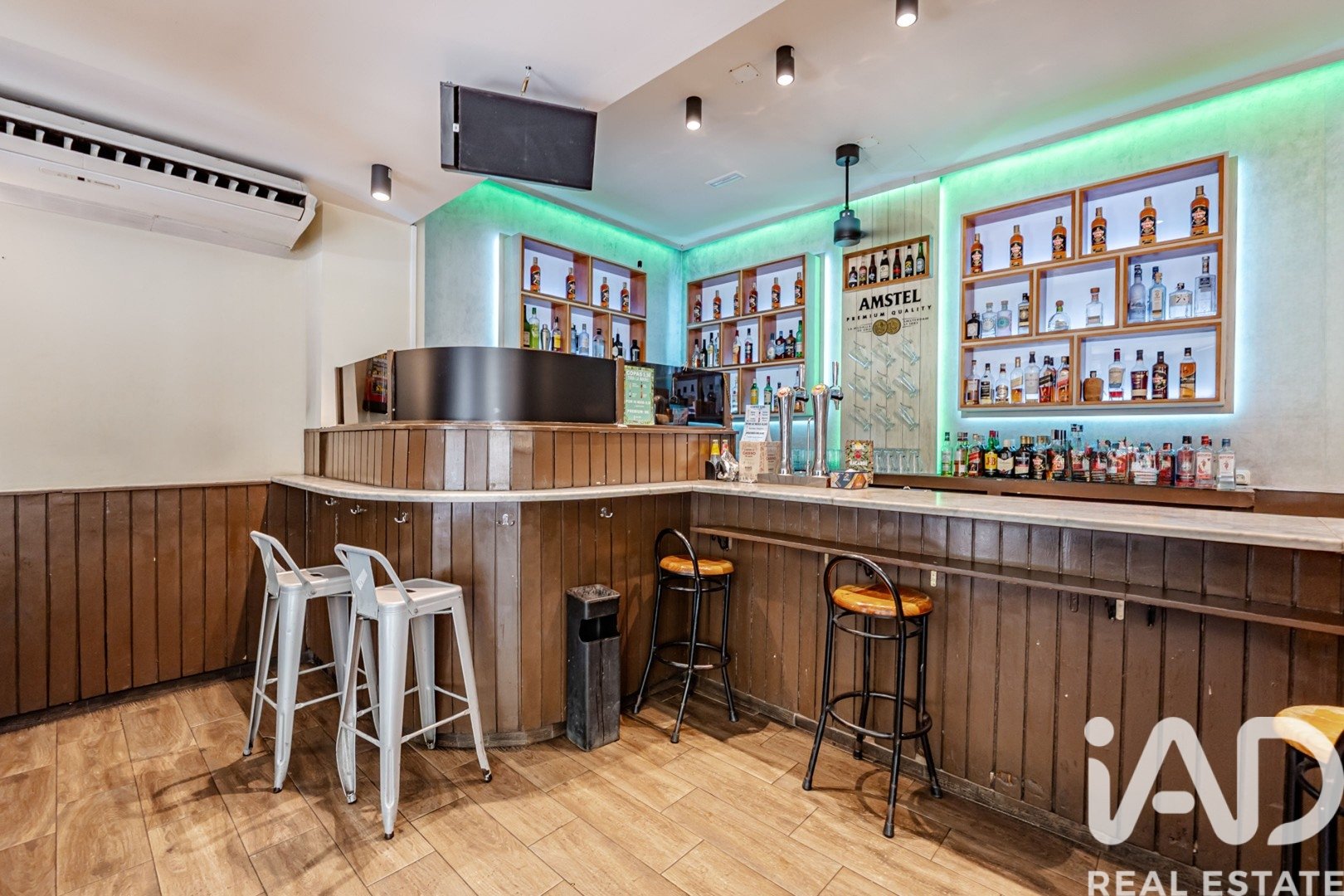 Commercial property in Madrid, Spain 113 sq.m. No. 187651