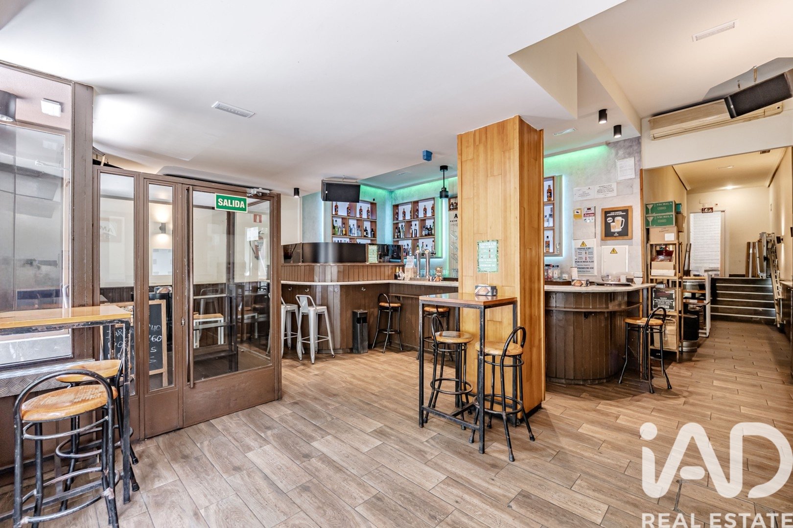 Commercial property in Madrid, Spain 113 sq.m. No. 187651