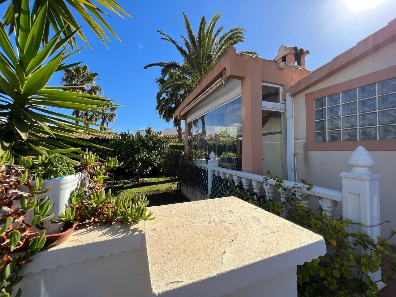 Villa in Cabo Roig, Alicante, Spain 3 bedrooms, 140 sq.m. No. 155936