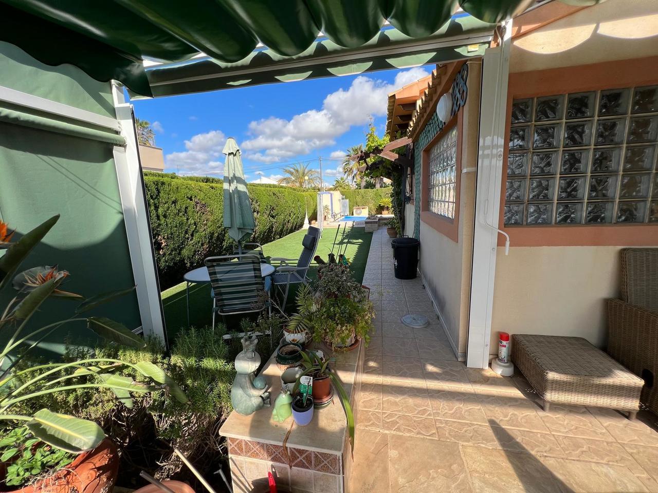 Villa in Cabo Roig, Alicante, Spain 3 bedrooms, 140 sq.m. No. 155936
