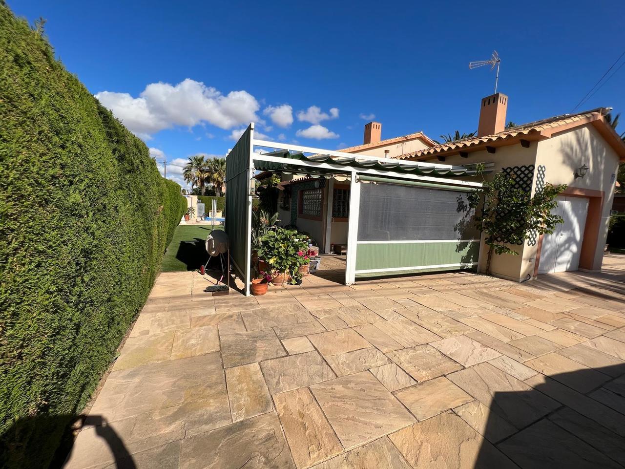Villa in Cabo Roig, Alicante, Spain 3 bedrooms, 140 sq.m. No. 155936
