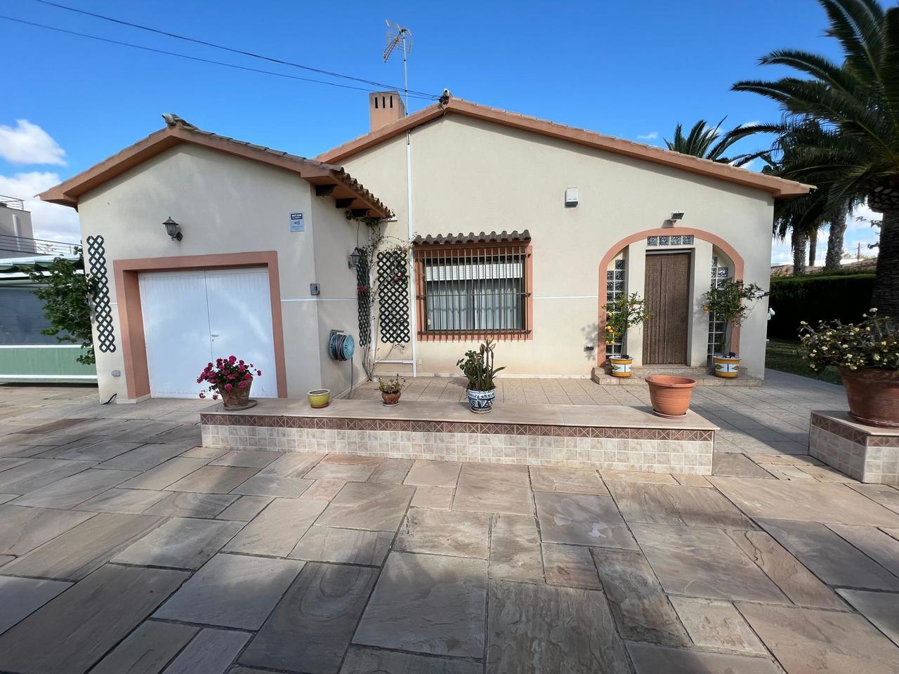 Villa in Cabo Roig, Alicante, Spain 3 bedrooms, 140 sq.m. No. 155936