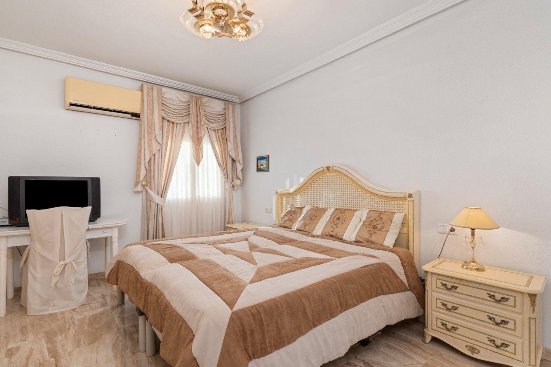 Villa Rojales, Alicante, Spānijā 5 istabas, 344 m2 Nr. 155901