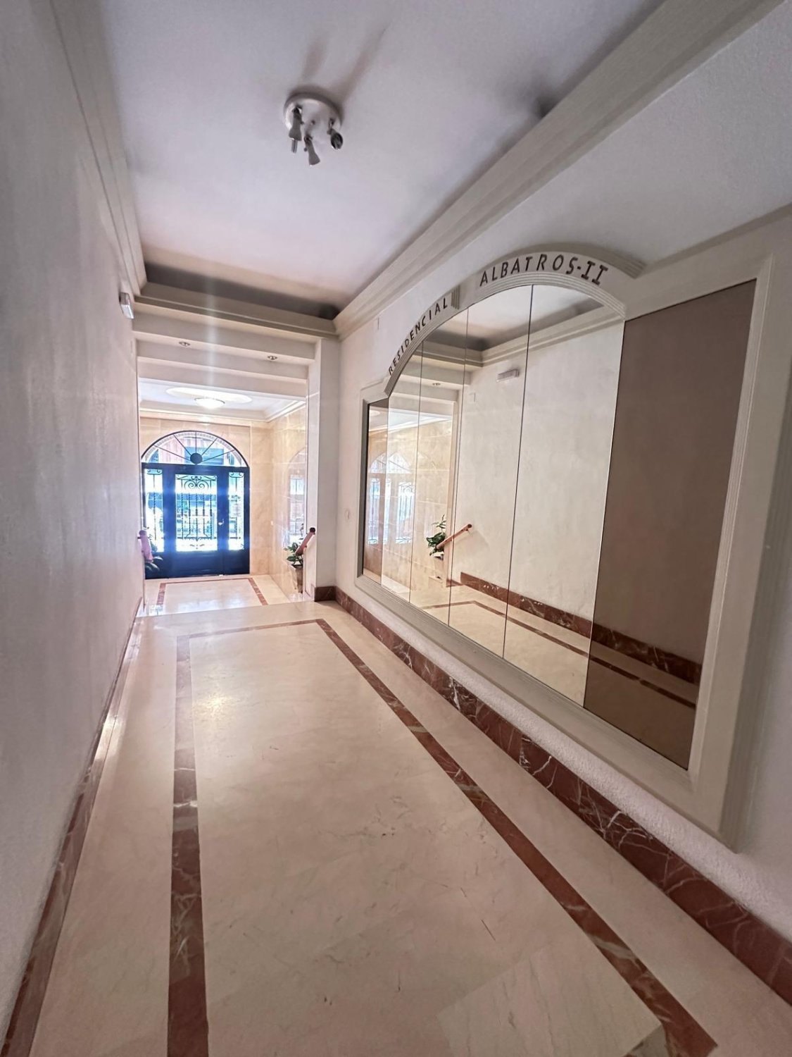 Apartment in Torrevieja, Alicante, Spain 2 bedrooms, 73 sq.m. No. 184199