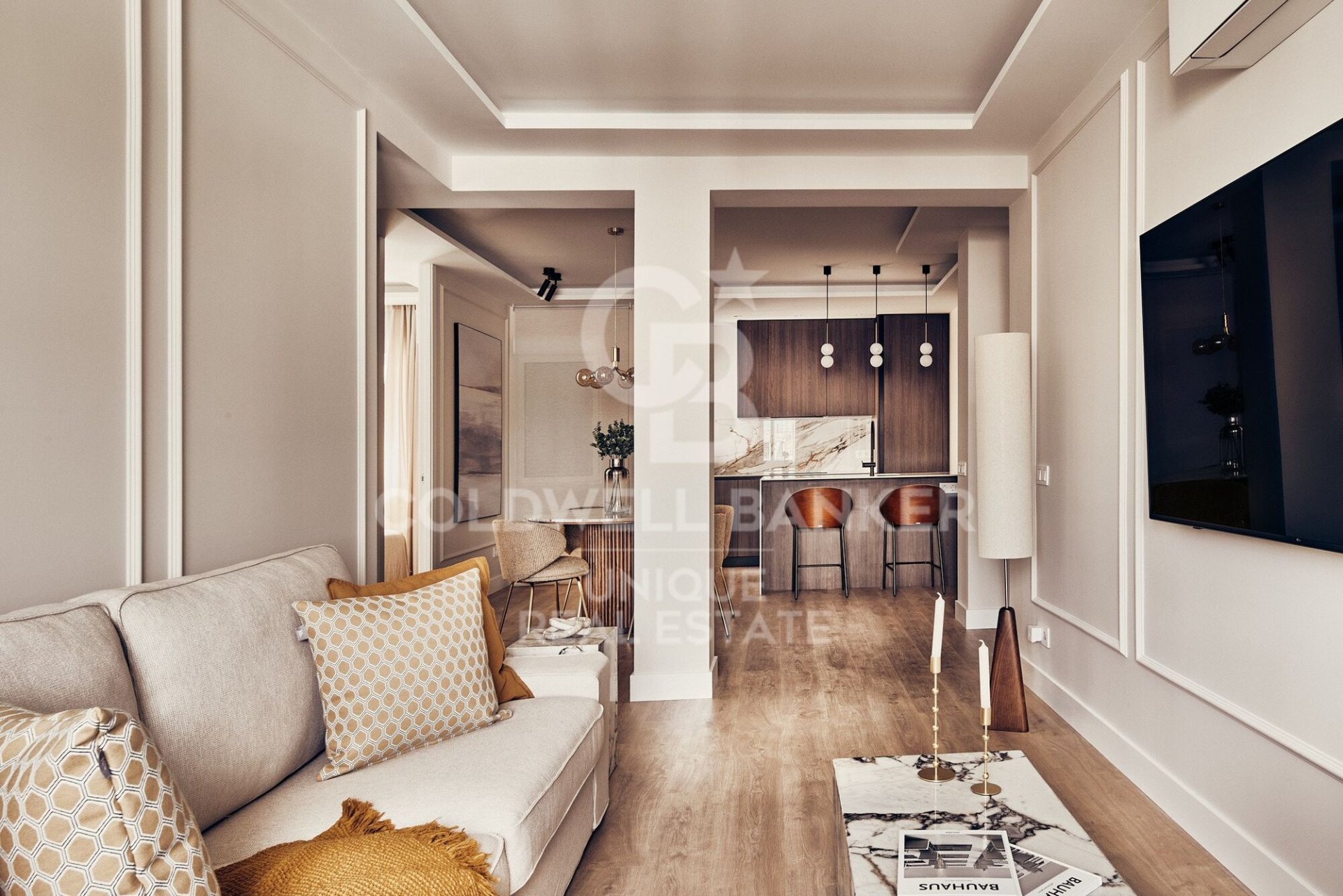 Apartment à Madrid, Espagne 2 chambres, 90 m2 No. 178504