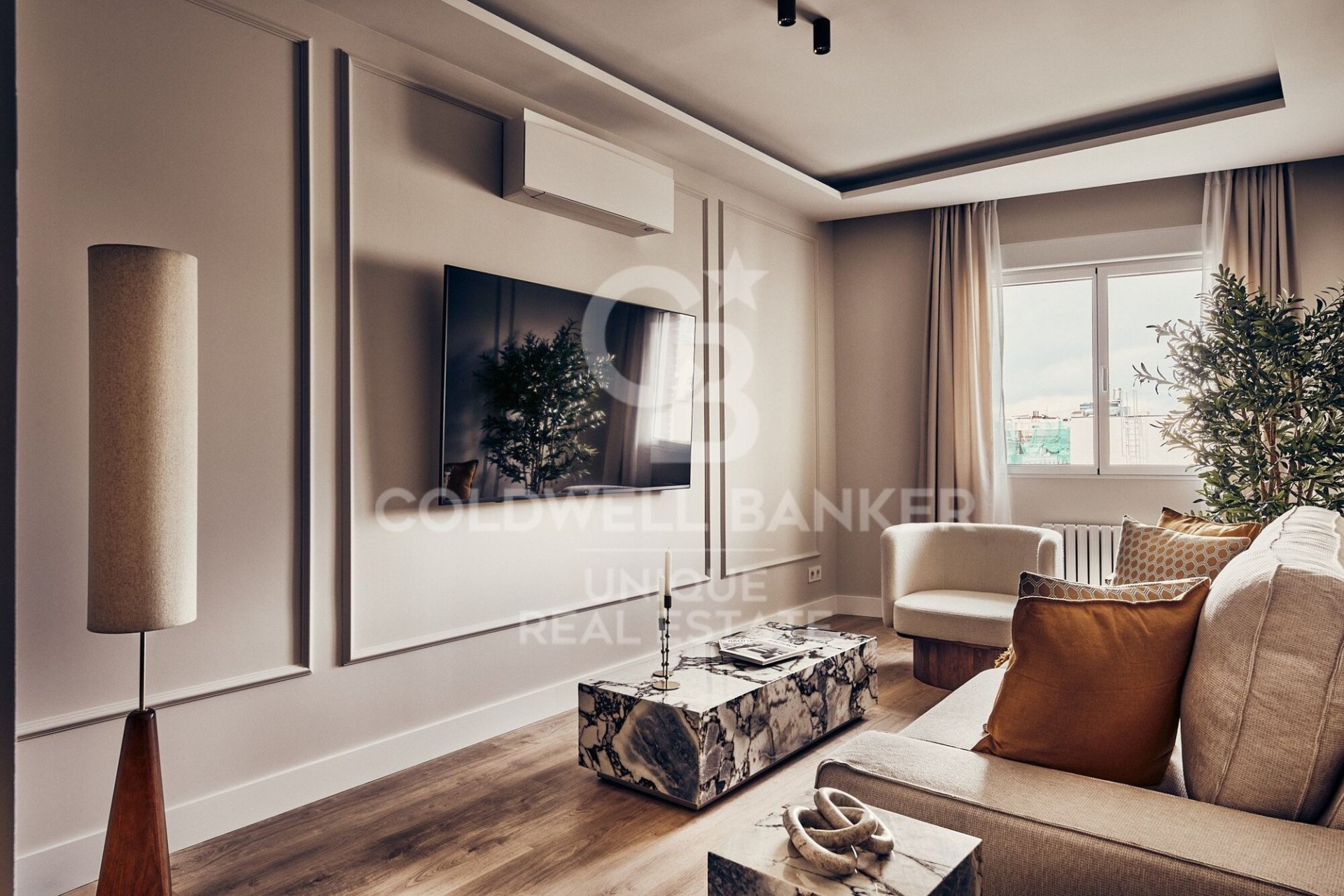 Apartment à Madrid, Espagne 2 chambres, 90 m2 No. 178504