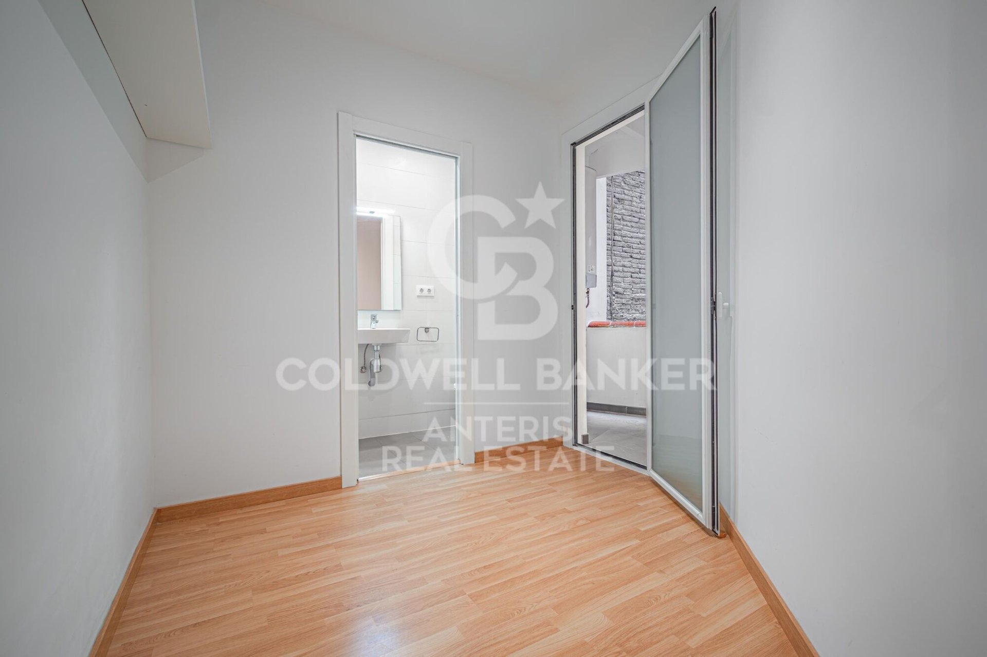 Apartment à Barcelona, Espagne 4 chambres, 127 m2 No. 178502