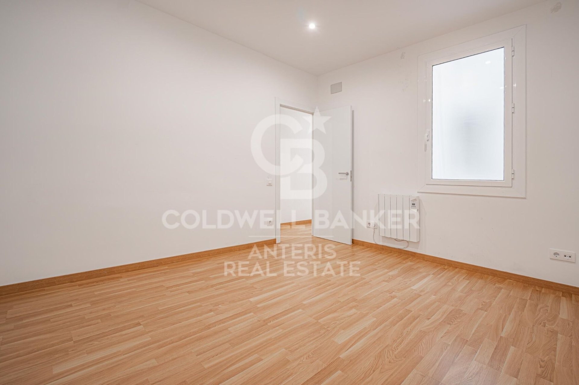 Apartment à Barcelona, Espagne 4 chambres, 127 m2 No. 178502