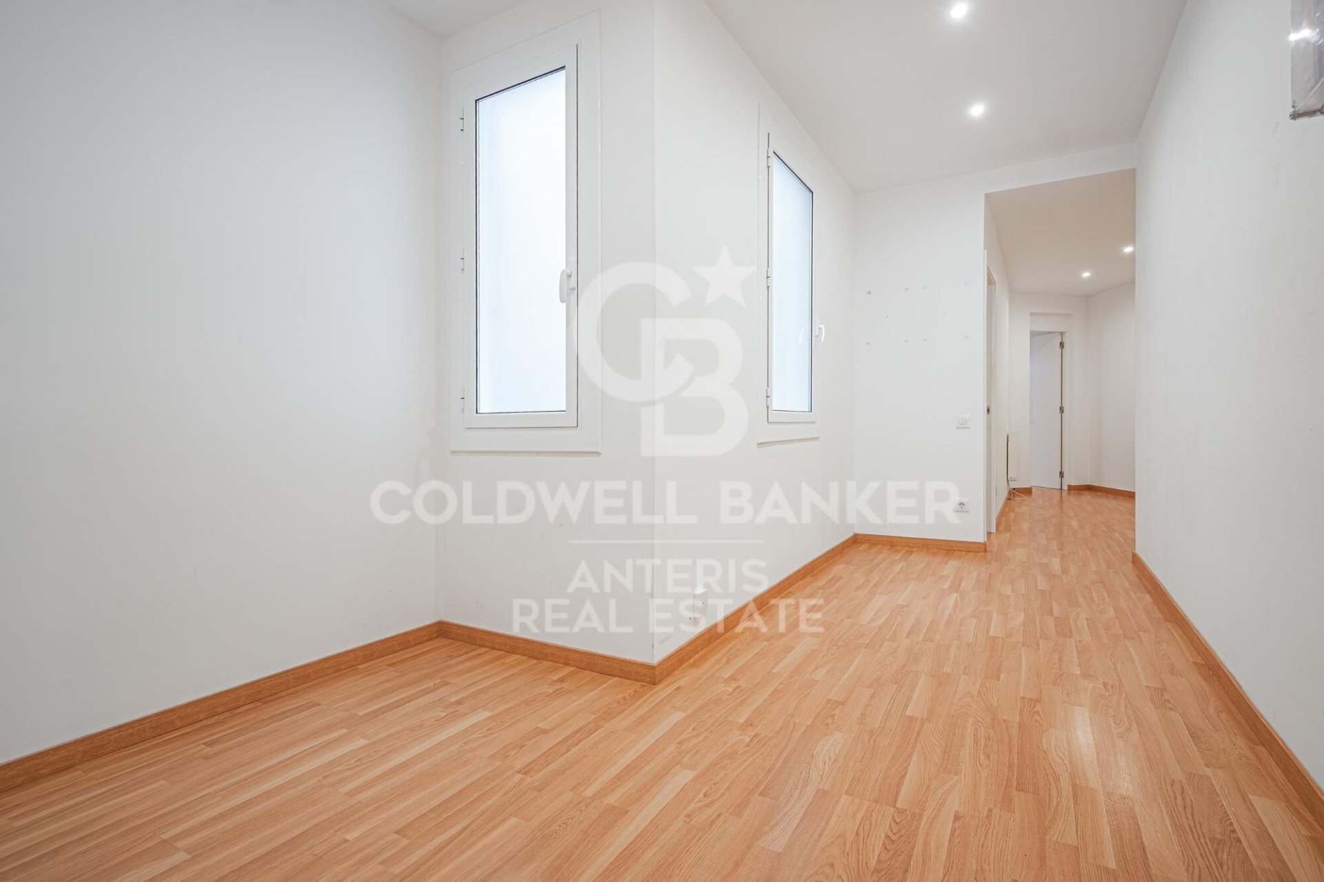 Apartment à Barcelona, Espagne 4 chambres, 127 m2 No. 178502