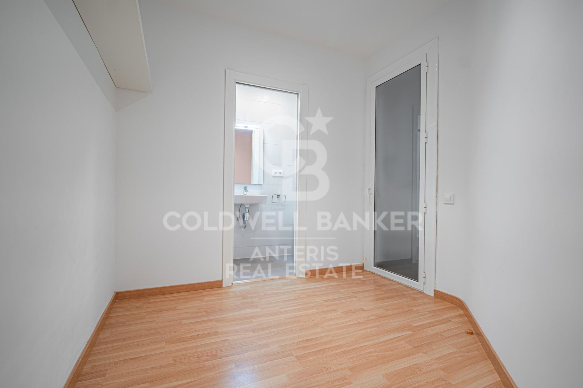 Apartment à Barcelona, Espagne 4 chambres, 127 m2 No. 178502