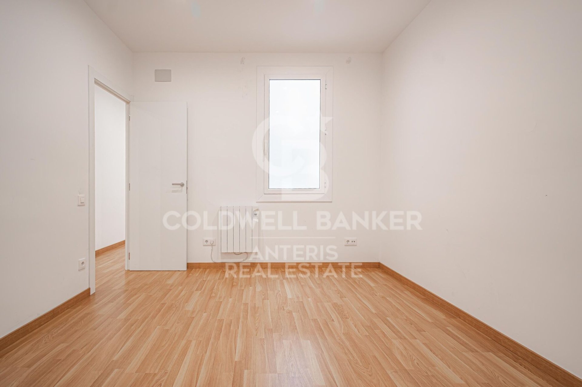 Apartment à Barcelona, Espagne 4 chambres, 127 m2 No. 178502