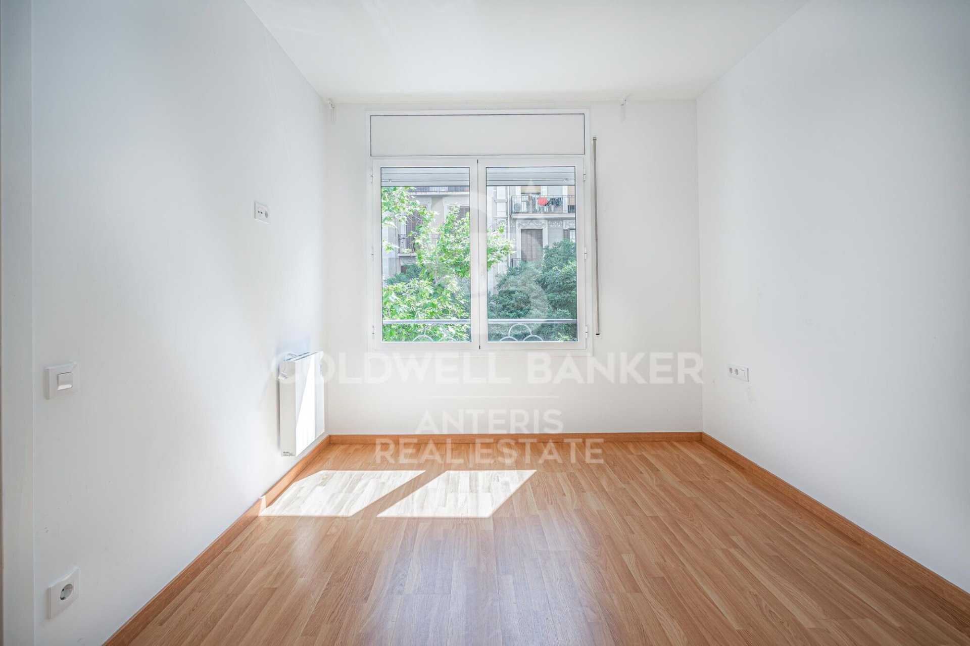 Apartment à Barcelona, Espagne 4 chambres, 127 m2 No. 178502