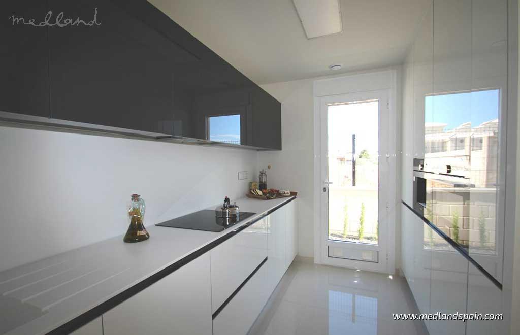 Huvila San Miguel de Salinas, Alicante, Espanja 4 makuuhuonetta, 134.8 m2 No. 65885