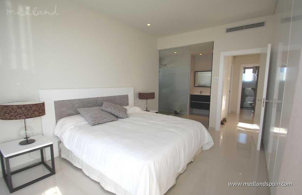 Huvila San Miguel de Salinas, Alicante, Espanja 4 makuuhuonetta, 134.8 m2 No. 65885